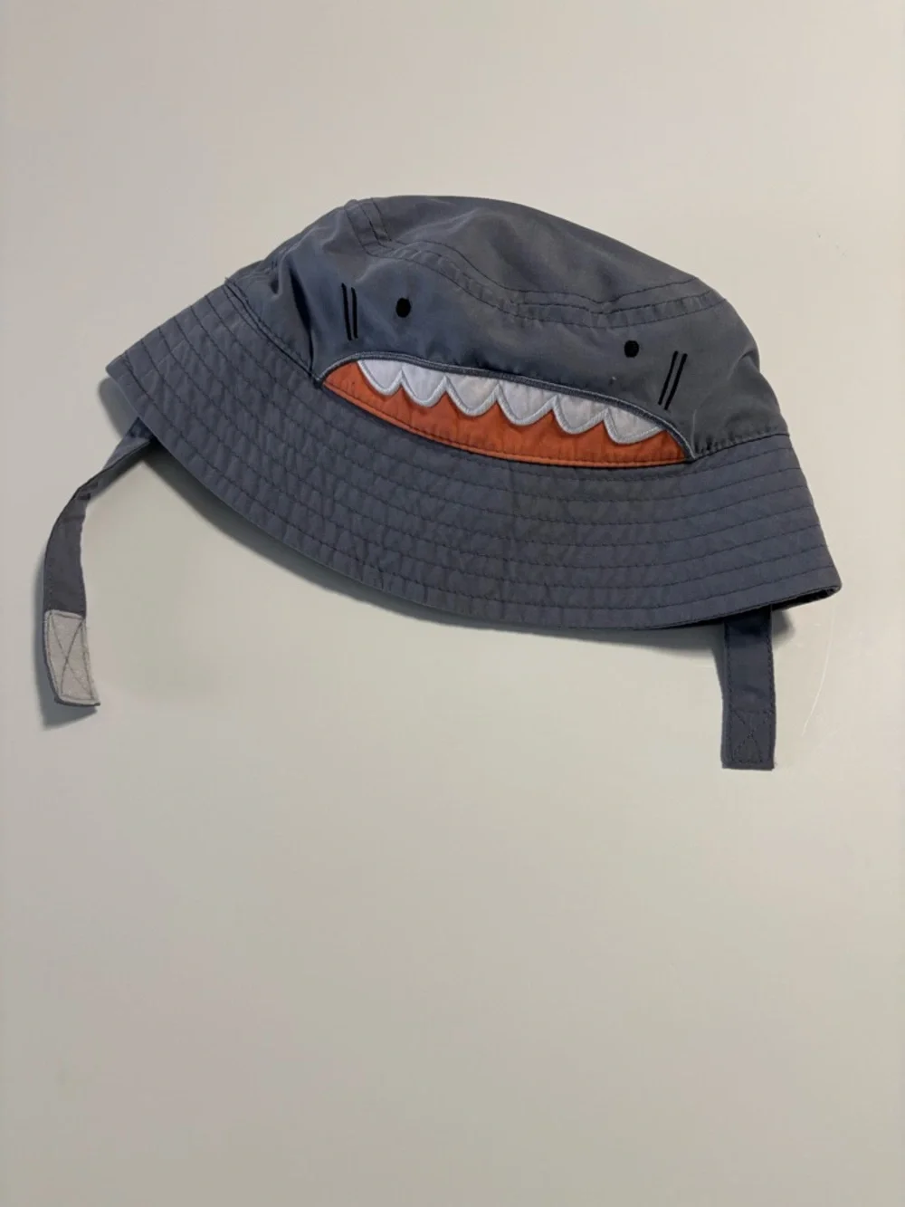 Carter’s shark bucket sunhat baby 6-12m